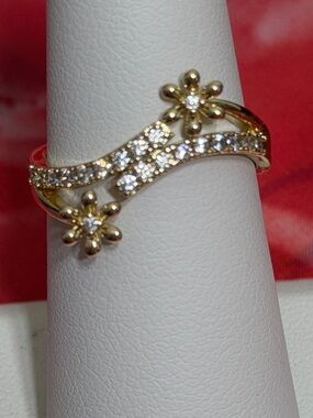 Pretty Bird 18k Yellow Gold Plated Floral Bypass Ring - Elegant Jewelry, Sz 7